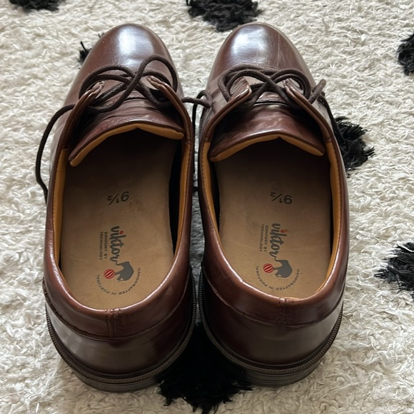 Viktor 9.5 Men's Brown Leather Dress Shoes - Picture 4 of 12